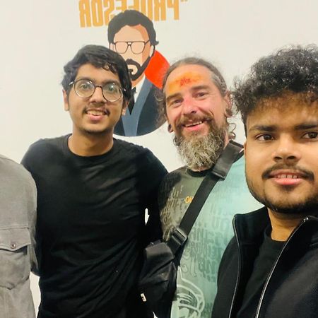 El Profesor Varanasi Dış mekan fotoğraf