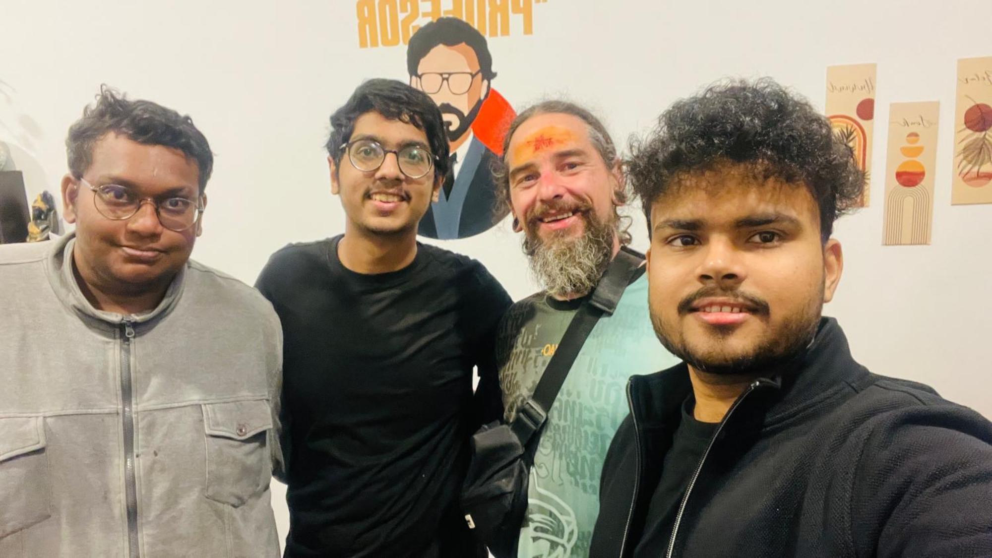 El Profesor Varanasi Dış mekan fotoğraf