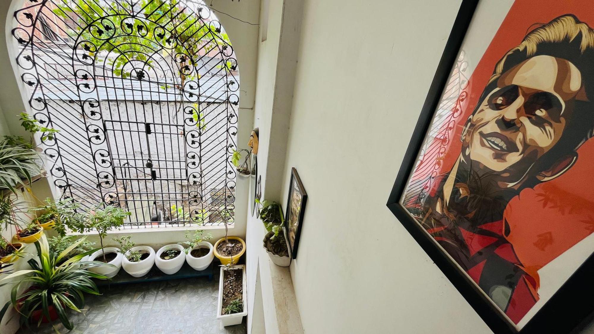 El Profesor Varanasi Dış mekan fotoğraf